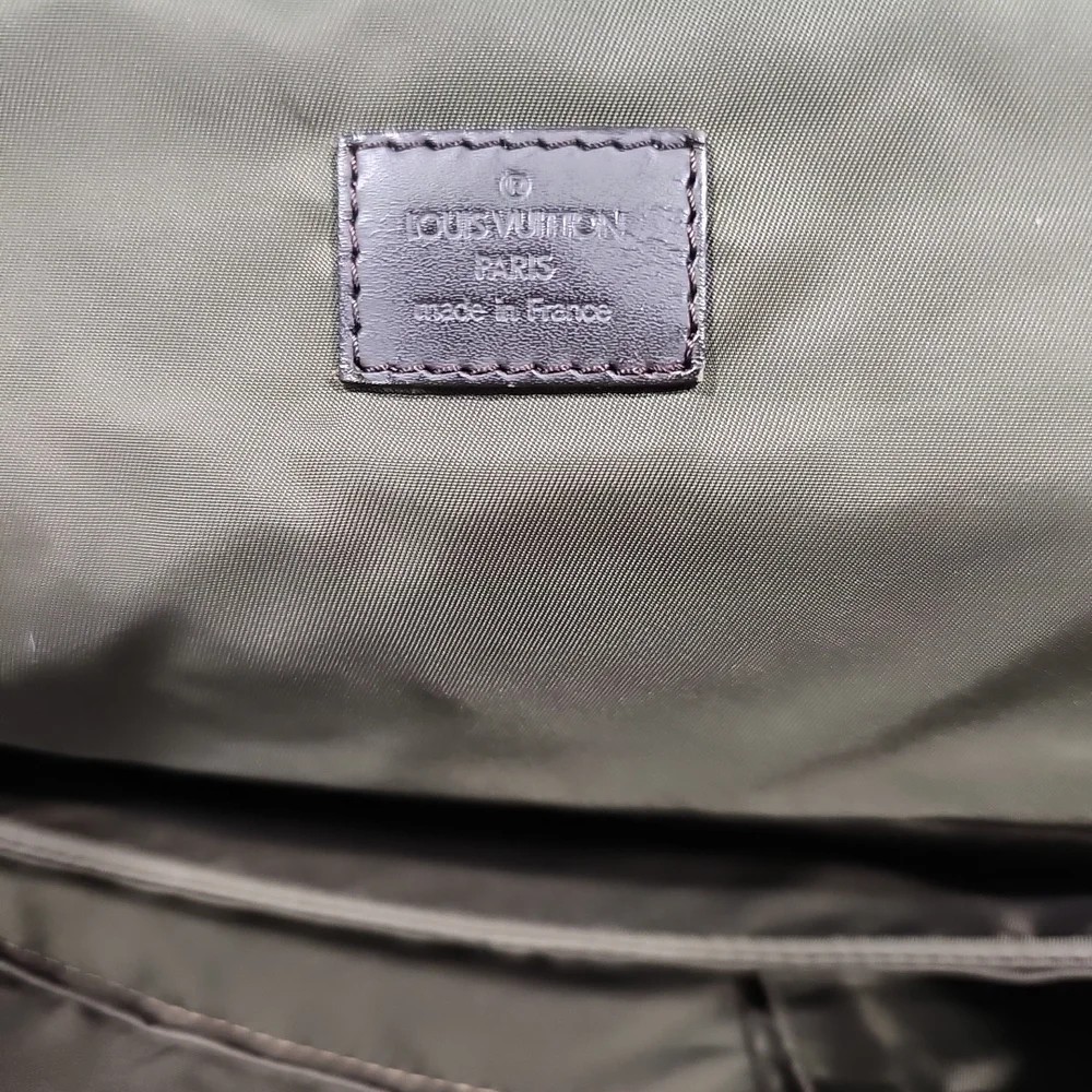 Louis Vuitton Black Men's Bag - Picture 11 of 13